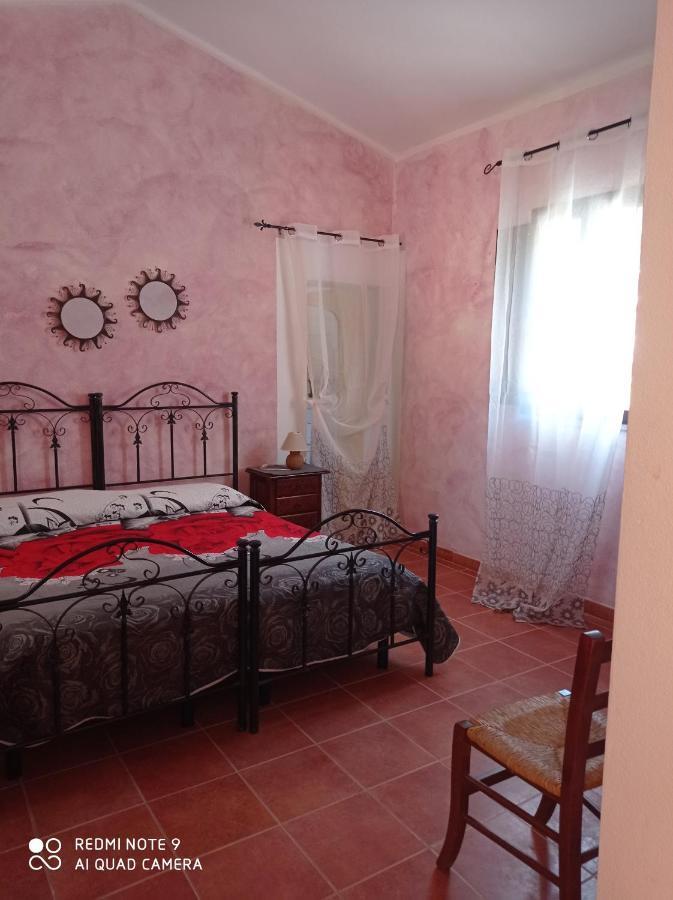 Villa La Luce Del Sinis à Riola Sardo Extérieur photo